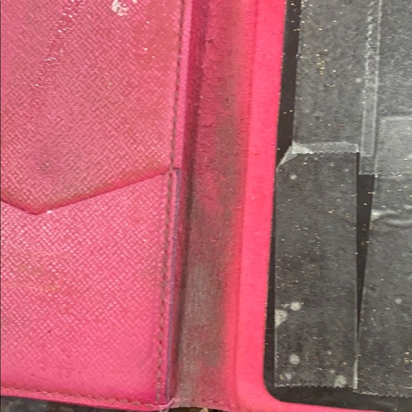 Louis Vuitton iPhone 6 Plus case - Picture 4 of 5